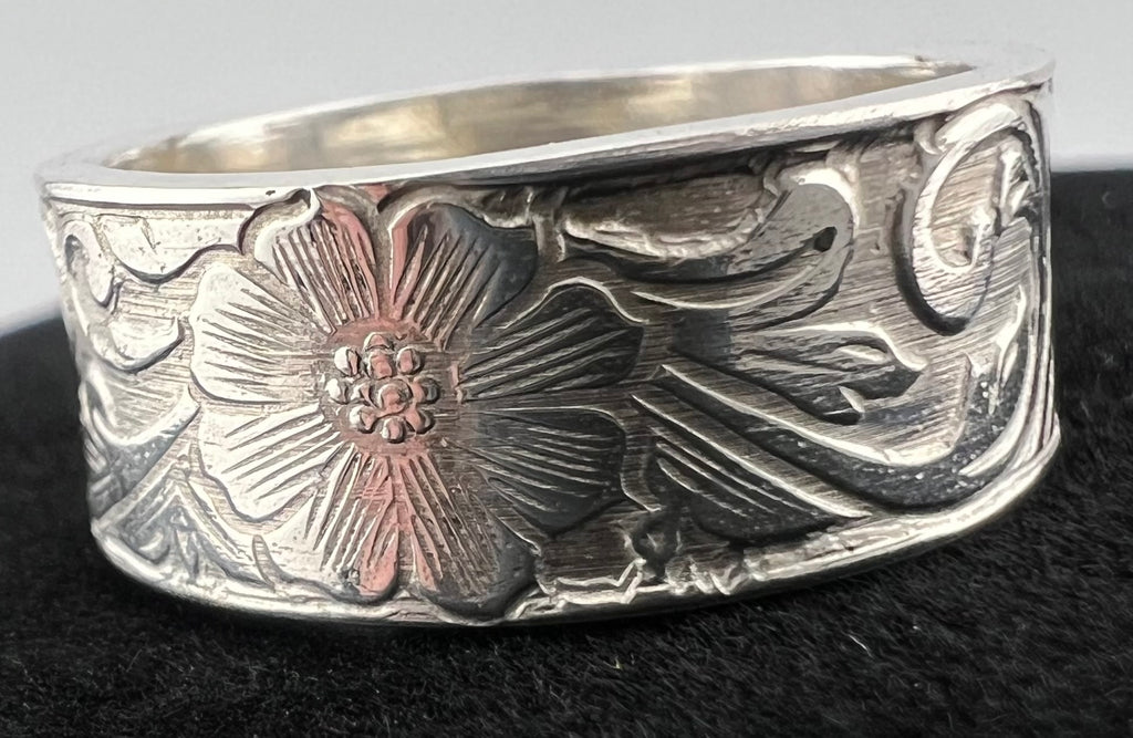 Sterling Silver Flower Ring - Handcrafted Botanical Jewelry - Size 8 3/4
