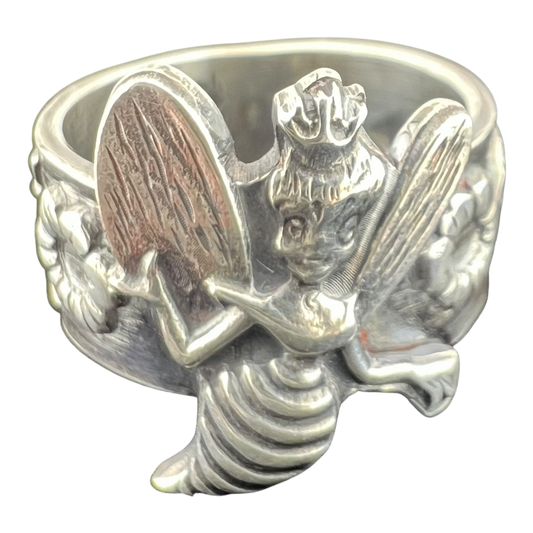 Sterling silver queen bee ring