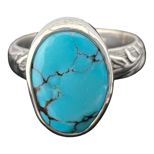 Turquoise and sterling silver ring with vine pattern 